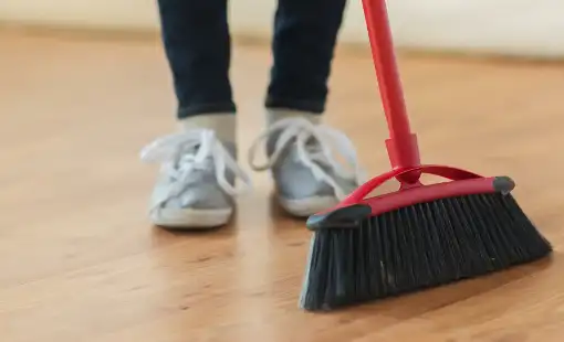 Hardwood Daily Care | D&D Carpets Inc